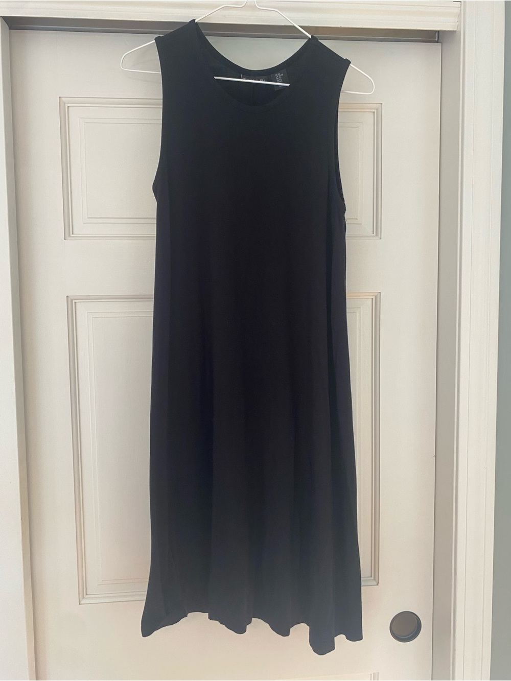 Tahari Black Sleeveless Maxi Dress